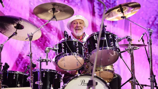 89553136007-2197035918