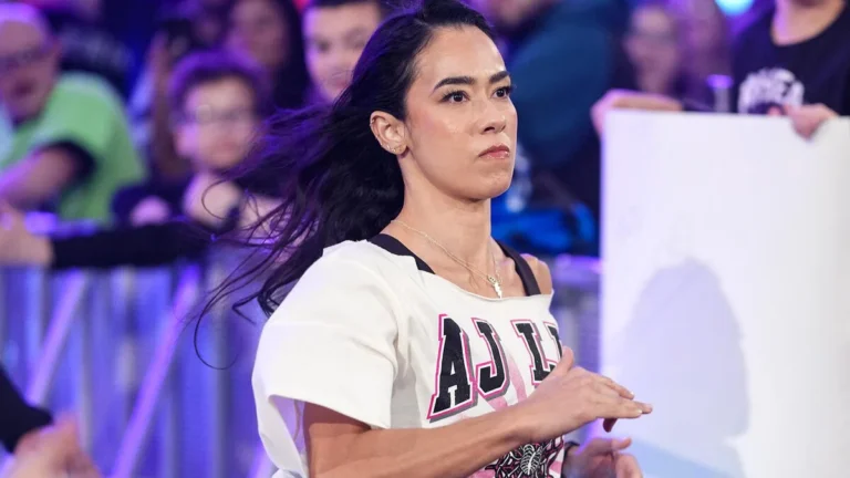 AJ-Lee-WWE-Raw-March-24