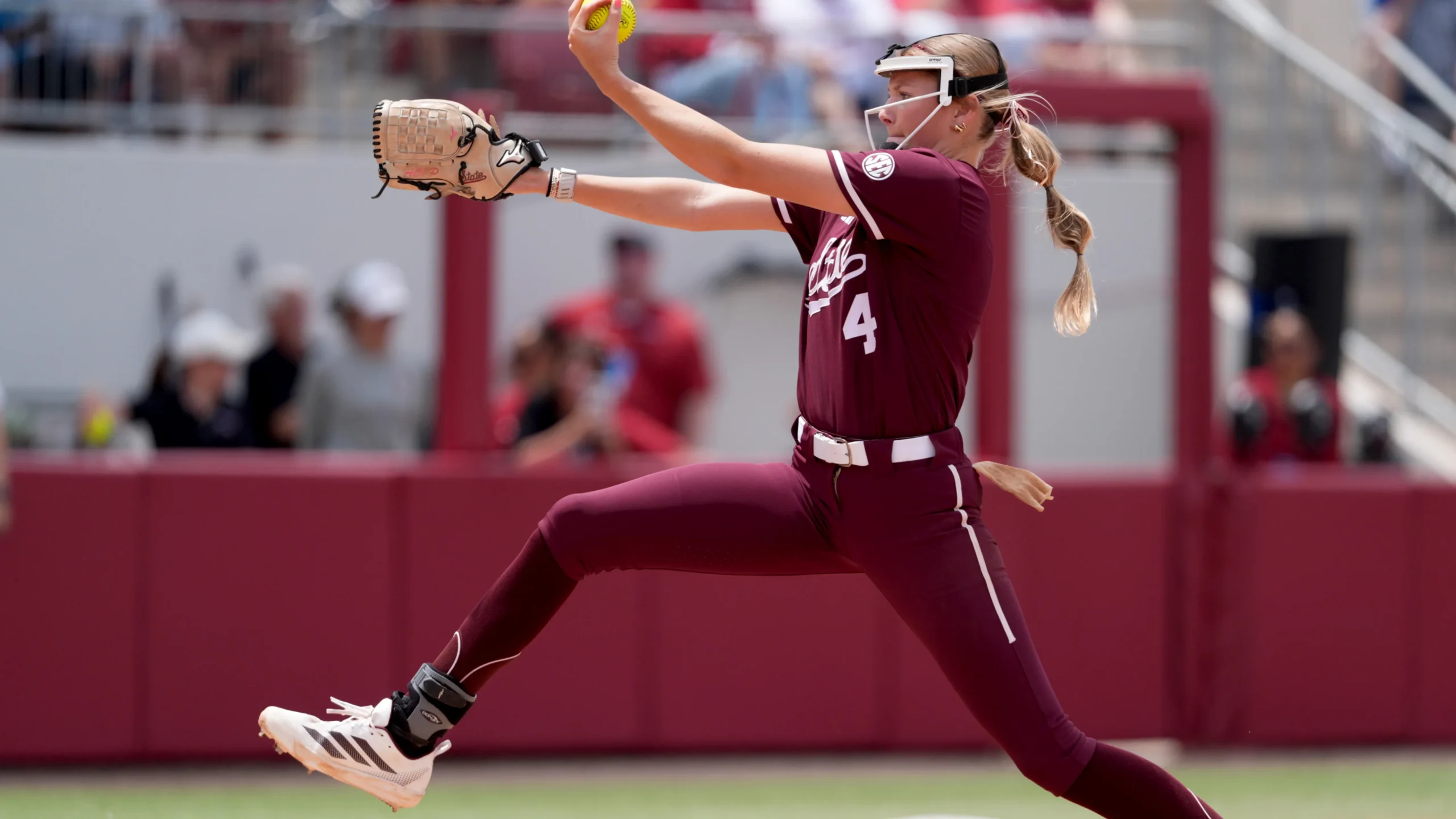90225011007-ou-softball-super-026