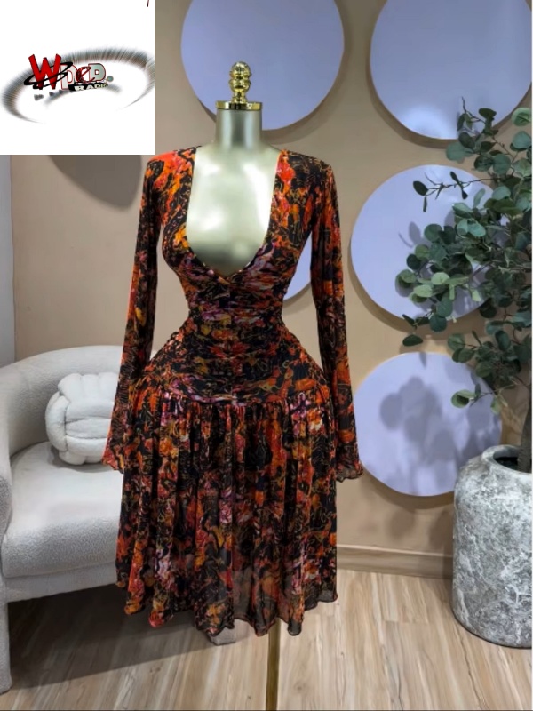 Floral Printed Deep V-neck Neck Fit and Flare Ruched A-line Dress - Image 5