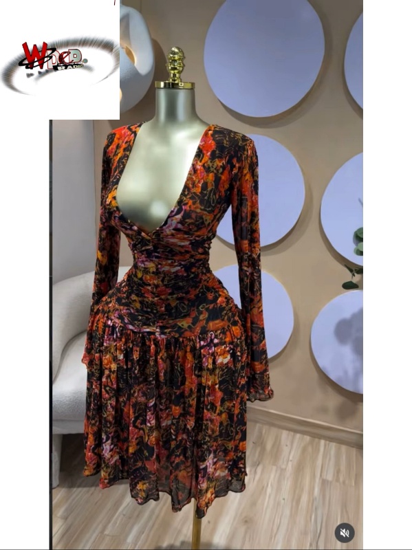 Floral Printed Deep V-neck Neck Fit and Flare Ruched A-line Dress - Image 6