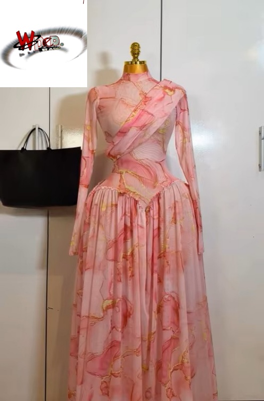 O-neck Long Sleeve Print Pleated Mermaid Maxi Dress - Image 6