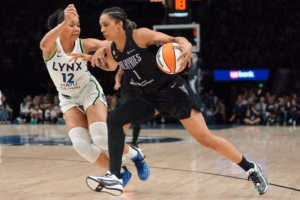 Zandalasini scores 18 as the Valkyries beat the Lynx for 1st time in franchise history, 80-66